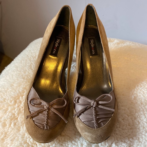 Style & Co. Shoes - Tan Suede Ruched Bow Heels